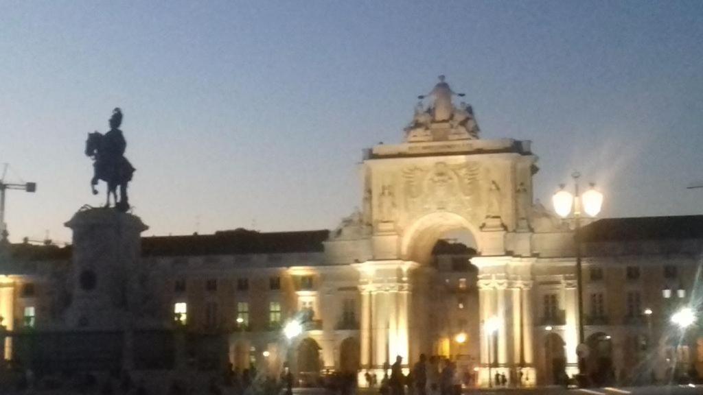 Апартаменты The Bleu Lisbon Flat Экстерьер фото